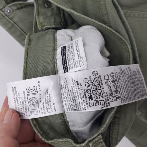 Levi's Olive Green Denim Capri Pants Size 33 - Picture 5 of 8